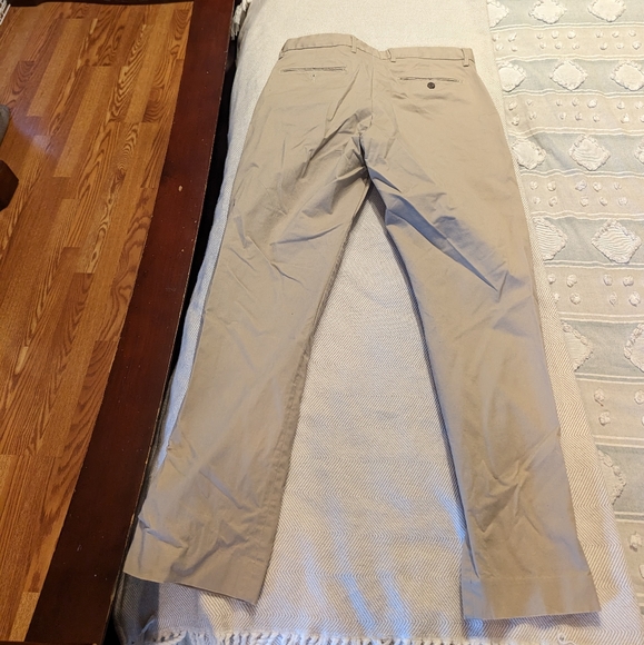 Brand new J crew "flex Bedford" khakis 33x32 - Picture 3 of 3